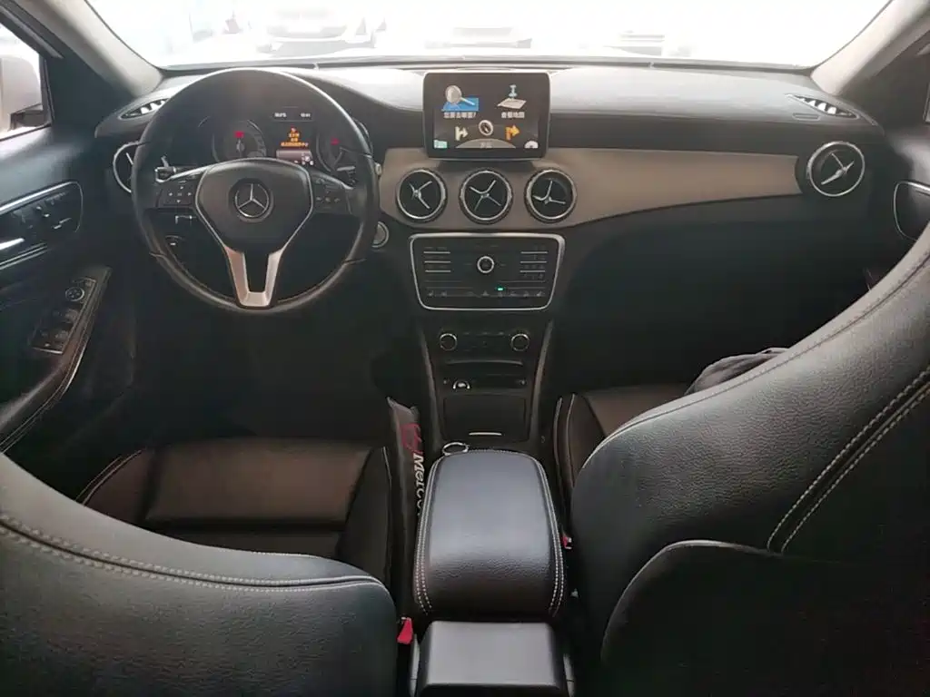 Mercedes-Benz GLA — миниатюра 10