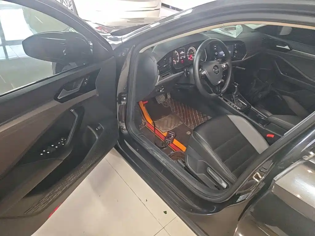 Volkswagen Sagitar — миниатюра 12