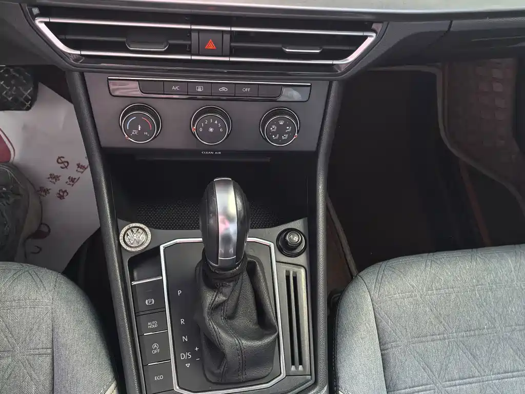 Volkswagen Lavida — миниатюра 10
