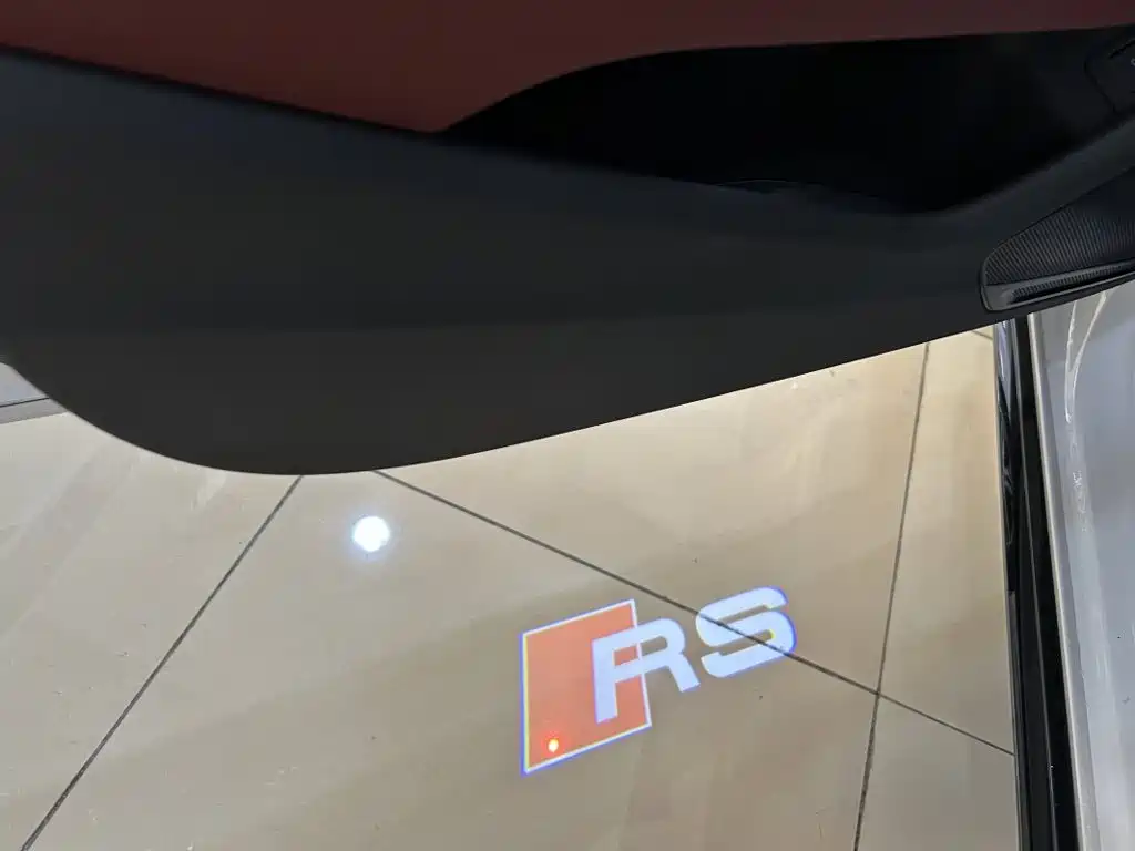 Audi A4L — миниатюра 16