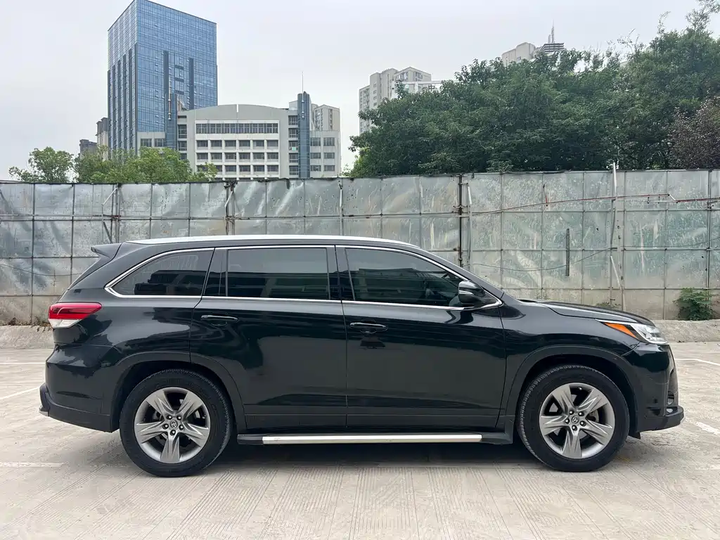 Toyota Highlander — миниатюра 7
