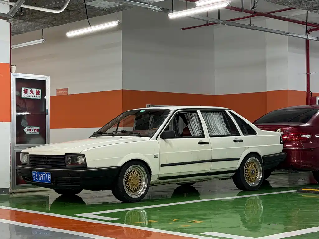Volkswagen Santana Classic — миниатюра 4