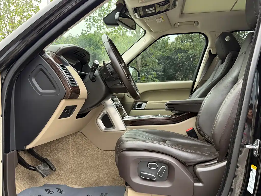 Land Rover Range Rover — миниатюра 8