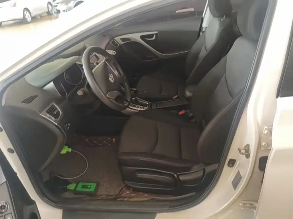 Hyundai Elantra Langdong — миниатюра 15