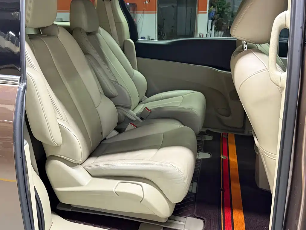 Buick GL8 — миниатюра 13