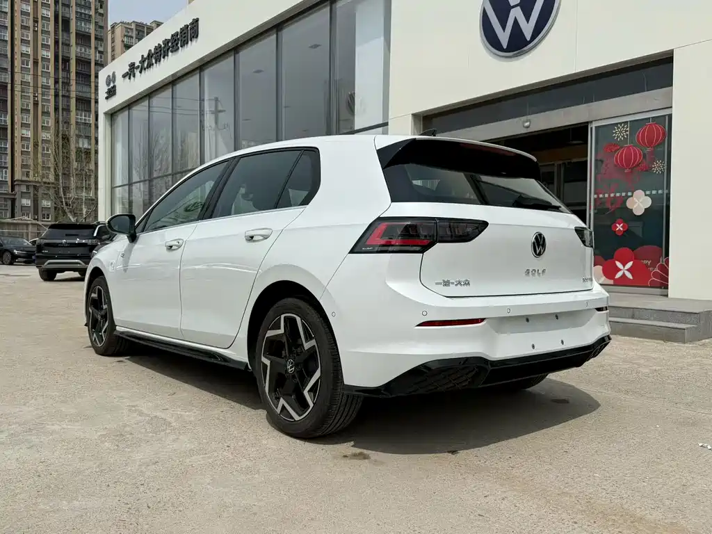 Volkswagen Golf — миниатюра 7