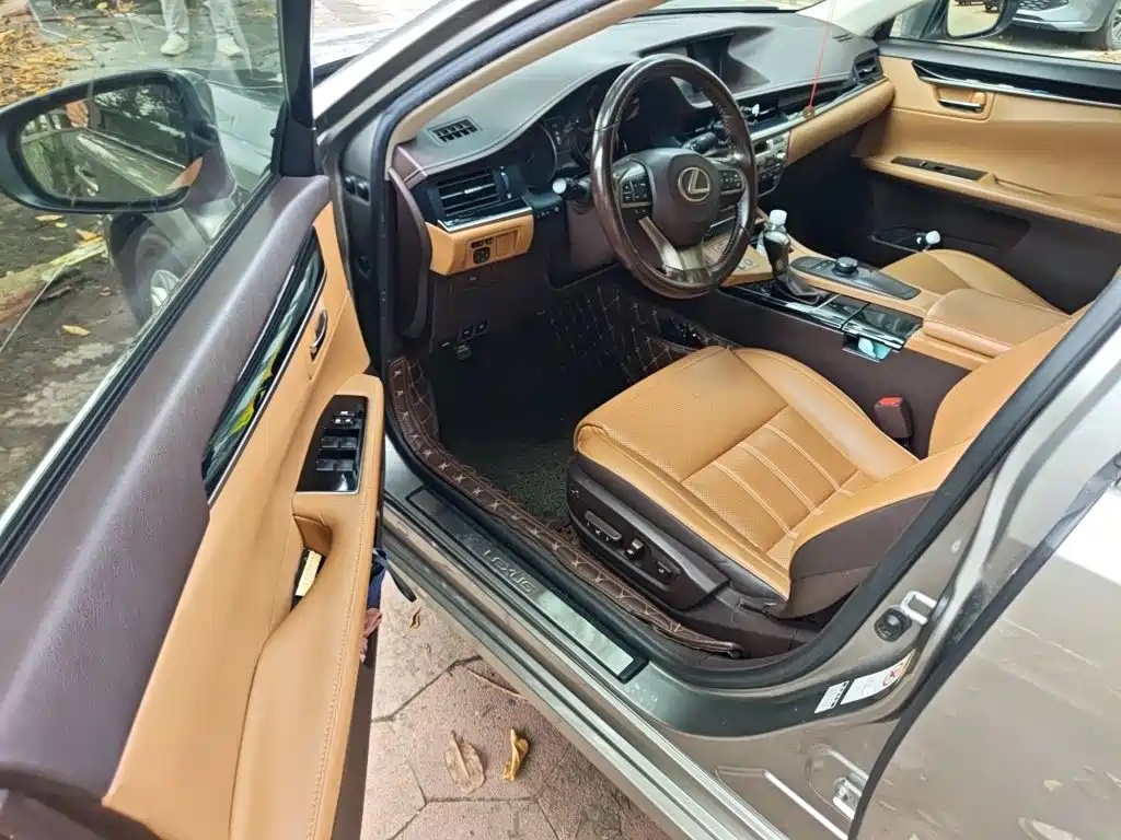 Lexus ES — миниатюра 21