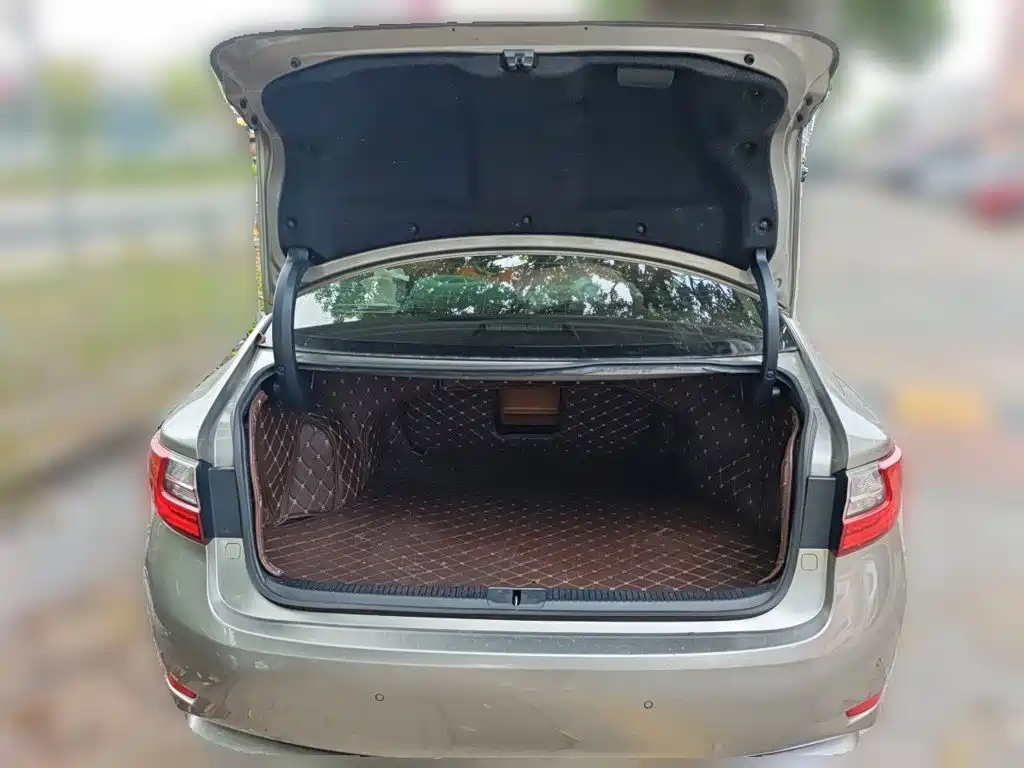 Lexus ES — миниатюра 17