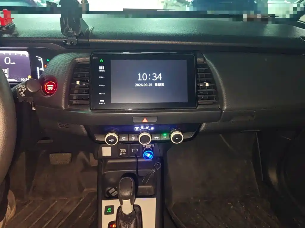 Honda Fit — миниатюра 9