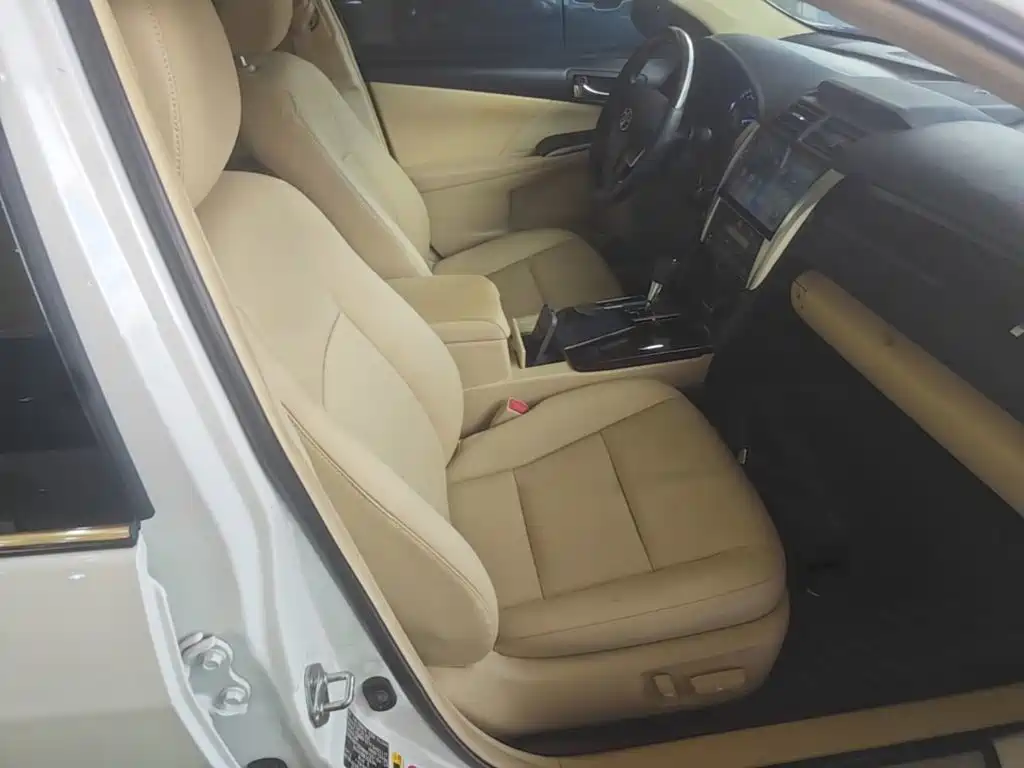 Toyota Camry — миниатюра 25