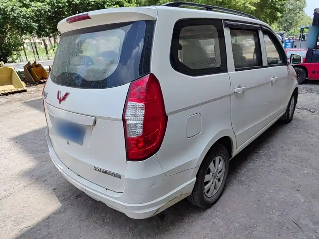 Wuling Hongguang — миниатюра 7