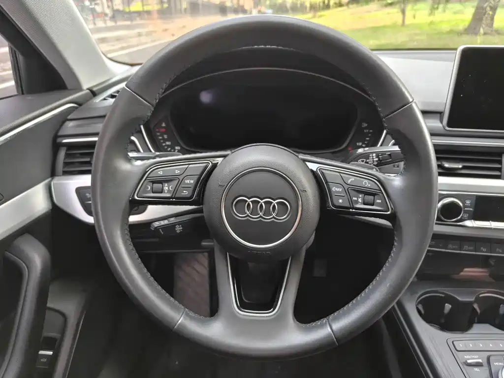 Audi A4L — миниатюра 12