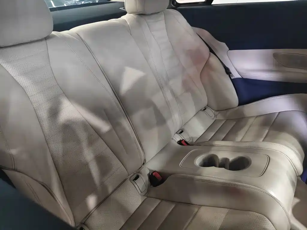 Mercedes-Benz E-Class (Import) — миниатюра 13
