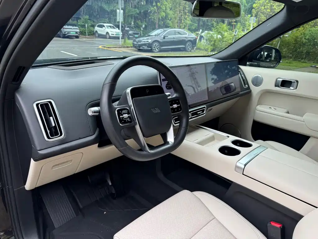 Li Auto L8 2023 Pro
