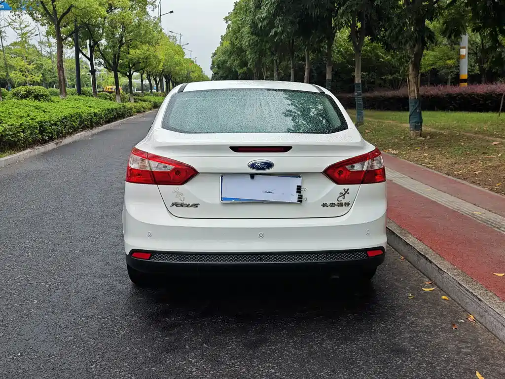 Ford Focus — миниатюра 11