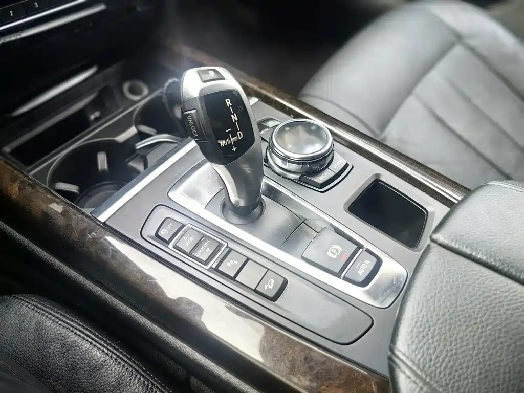BMW X5 (Import) — миниатюра 10