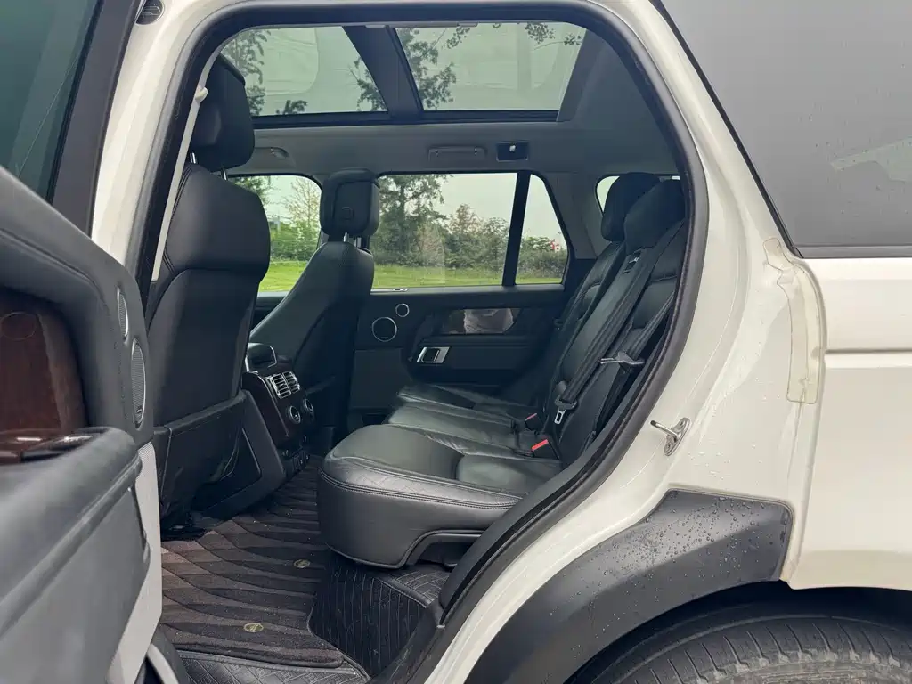 Land Rover Range Rover — миниатюра 15