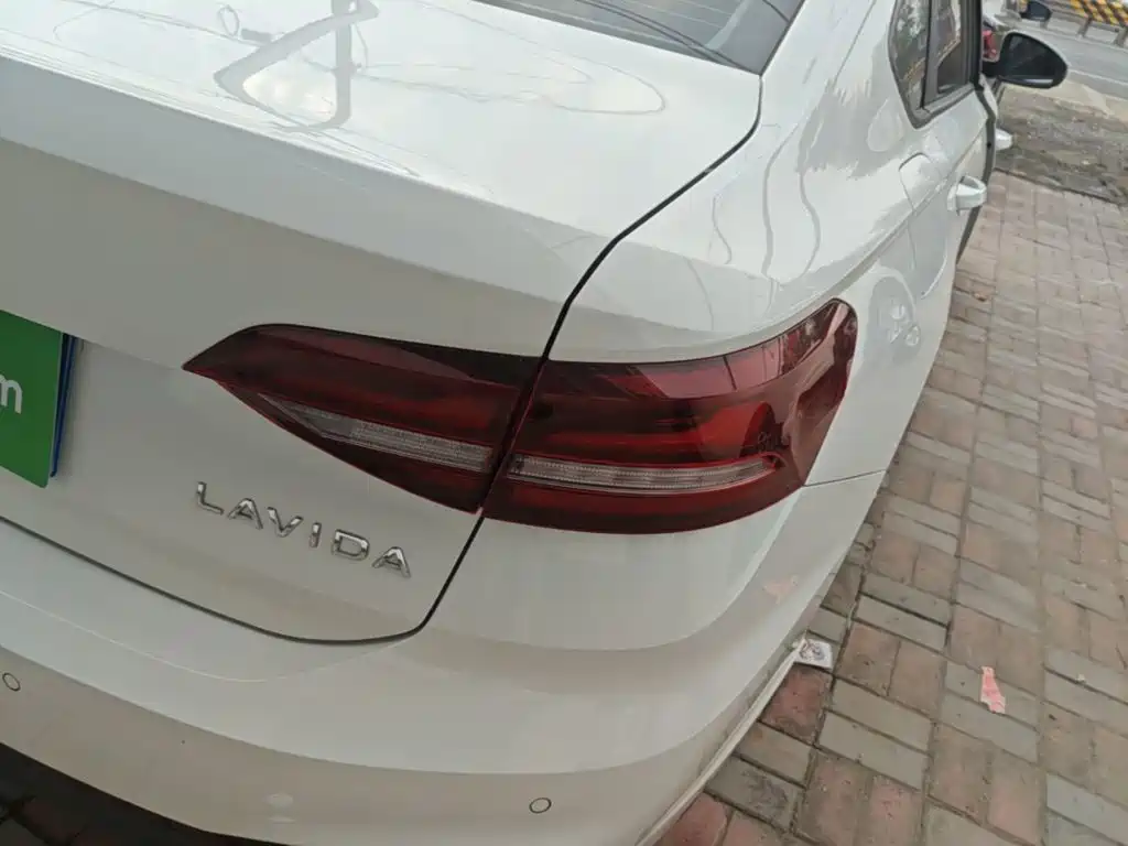 Volkswagen Lavida — миниатюра 8