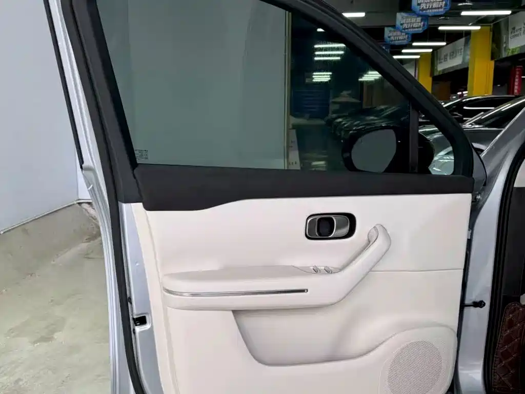 Leapmotor Leapmotor C16 — миниатюра 15