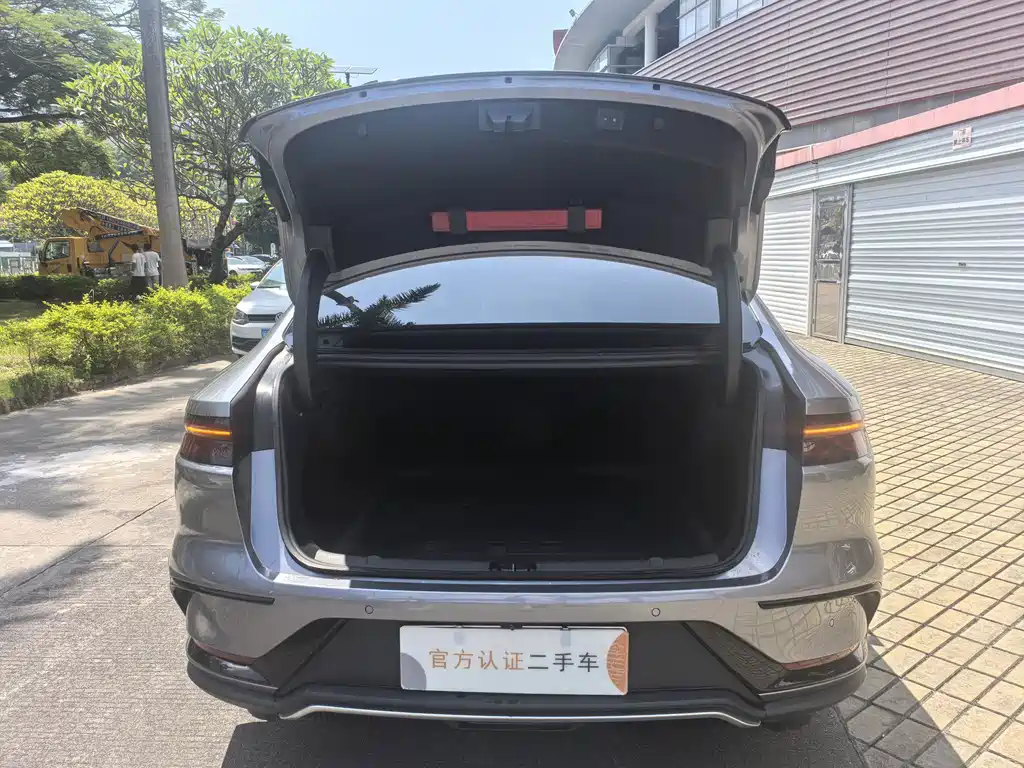 BYD Han — миниатюра 19