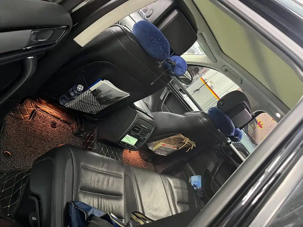 Volkswagen Touareg — миниатюра 10