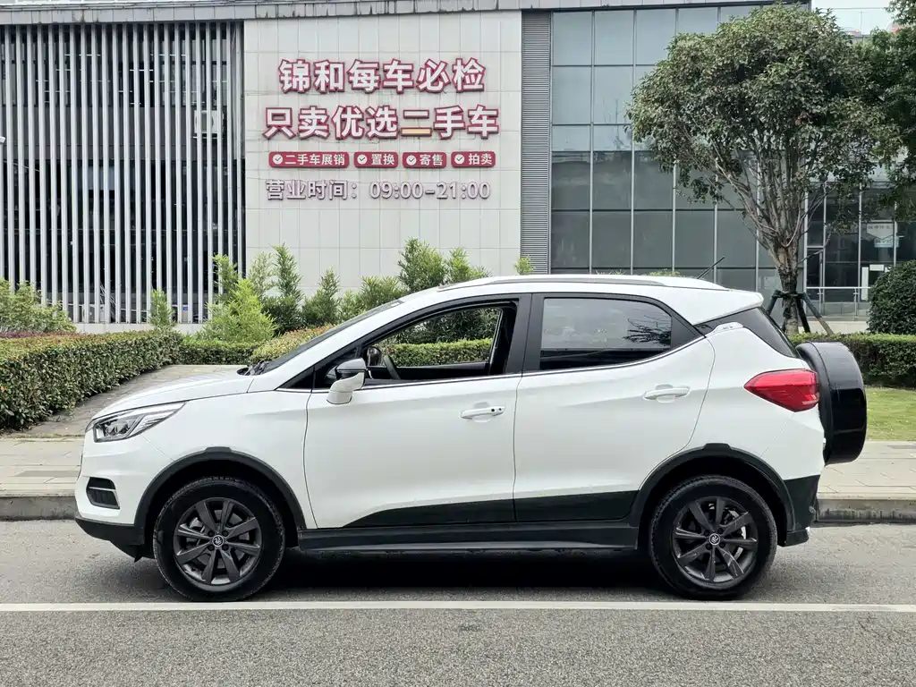 BYD Yuan EV — миниатюра 8