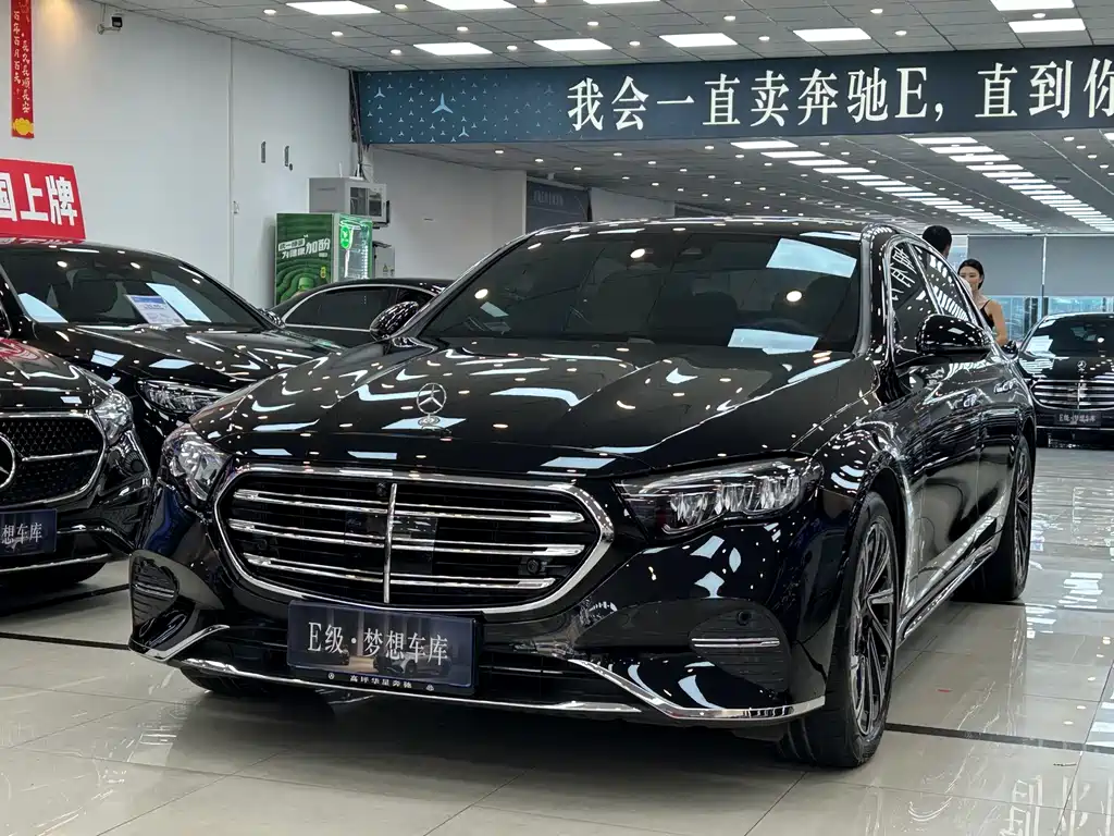 Mercedes-Benz E-Class — миниатюра 3