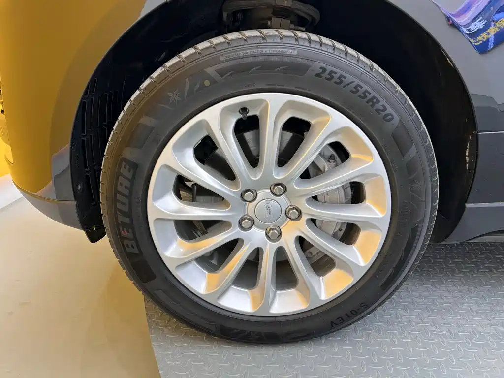 Land Rover Range Rover — миниатюра 9