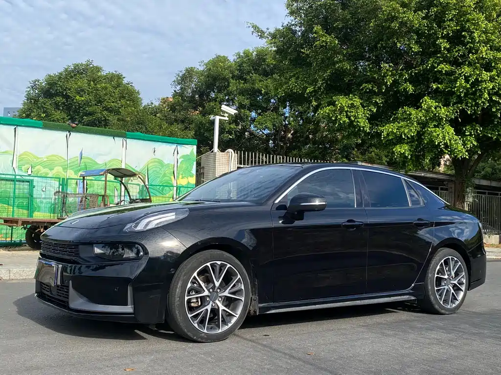 2021 Lynk & Co 03 - zdjęcie 1 z 24