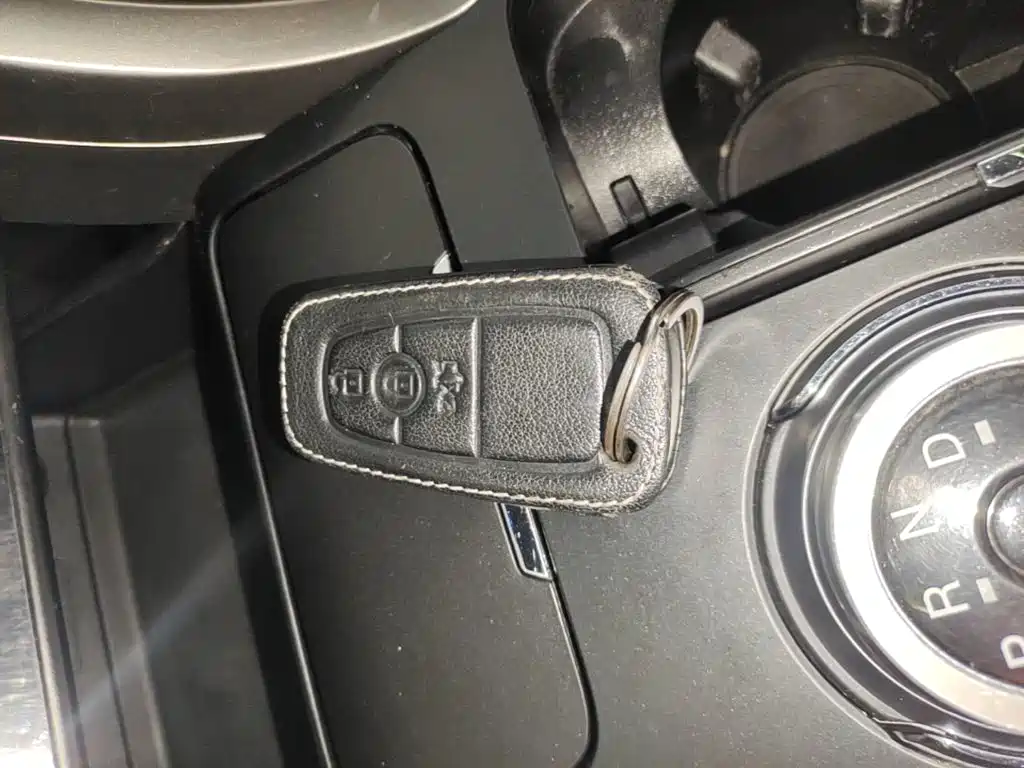 Ford Mondeo — миниатюра 9