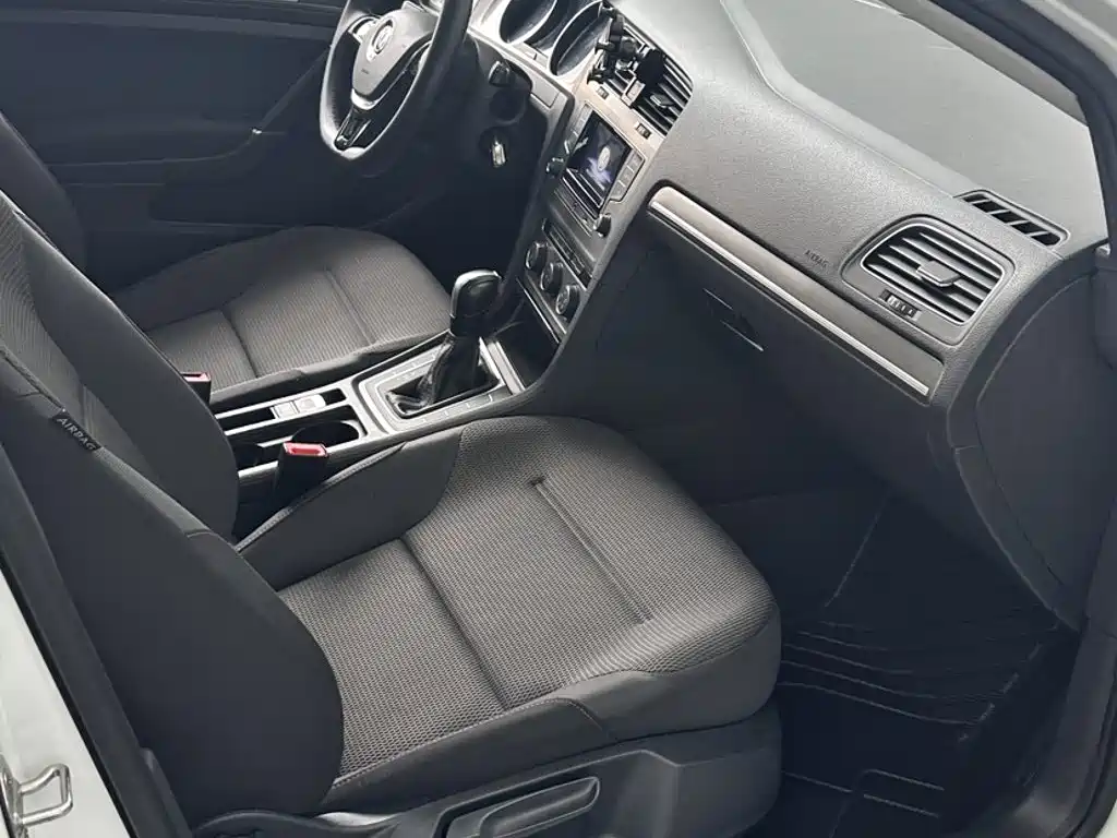 Volkswagen Golf — миниатюра 13