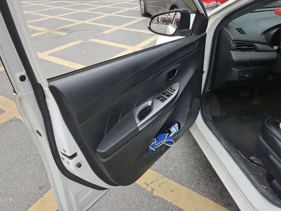 Toyota Vios FS — миниатюра 7