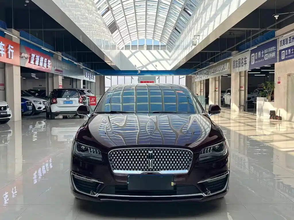 Lincoln MKZ — миниатюра 2