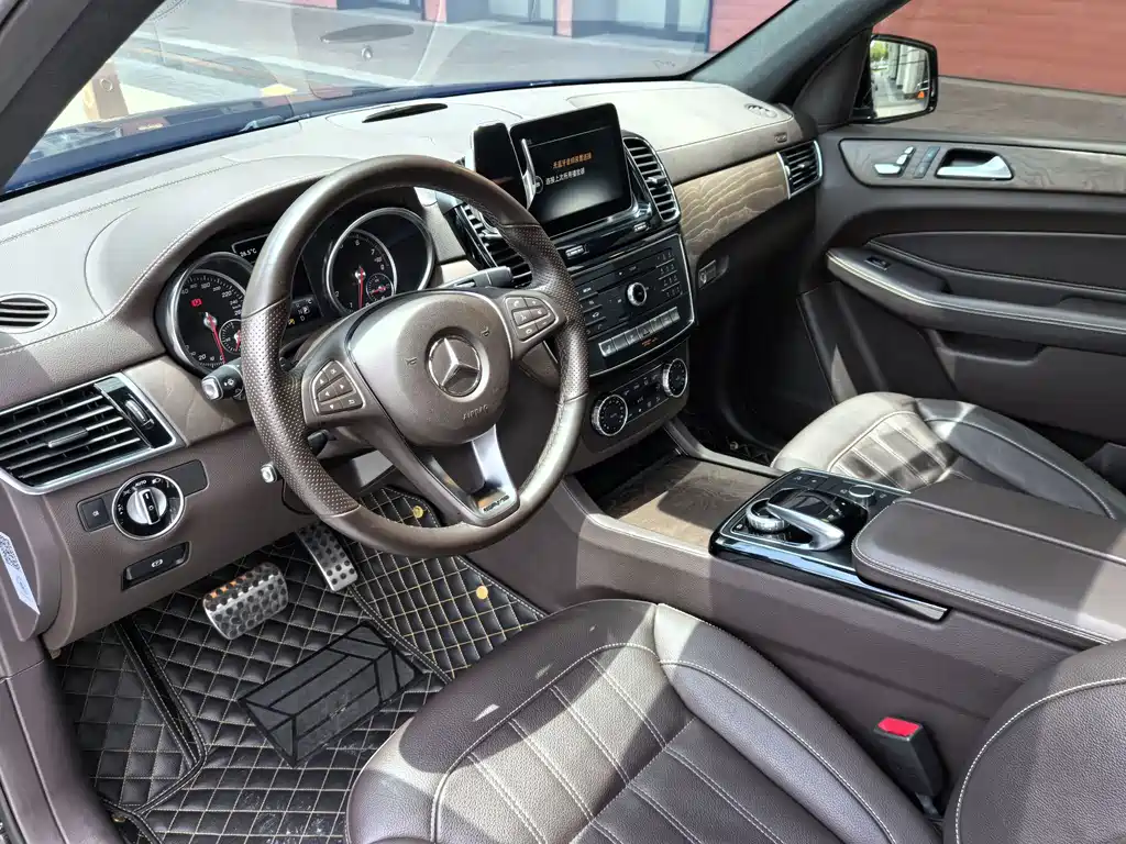 Mercedes-Benz GLE (Import) — миниатюра 9