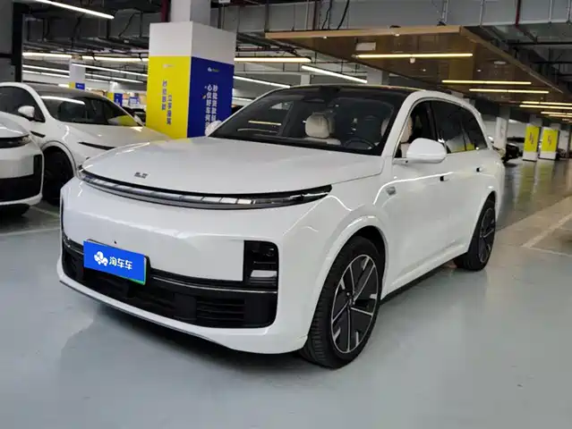 Li Auto IDEAL L8 2025