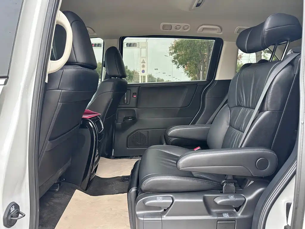 Honda Odyssey — миниатюра 4