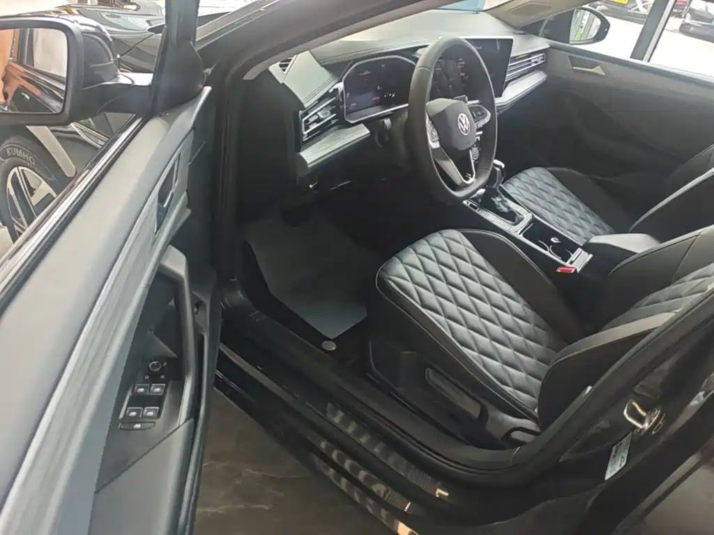 Volkswagen Sagitar — миниатюра 16