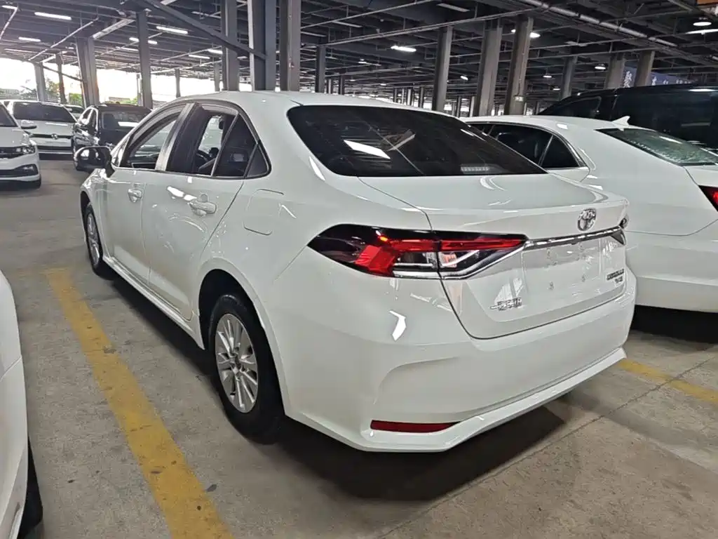 Toyota Corolla — миниатюра 5