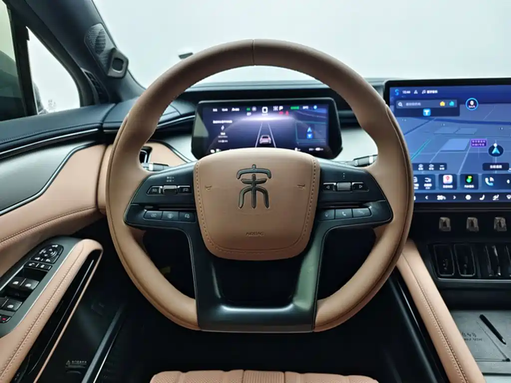 BYD L EV — миниатюра 7