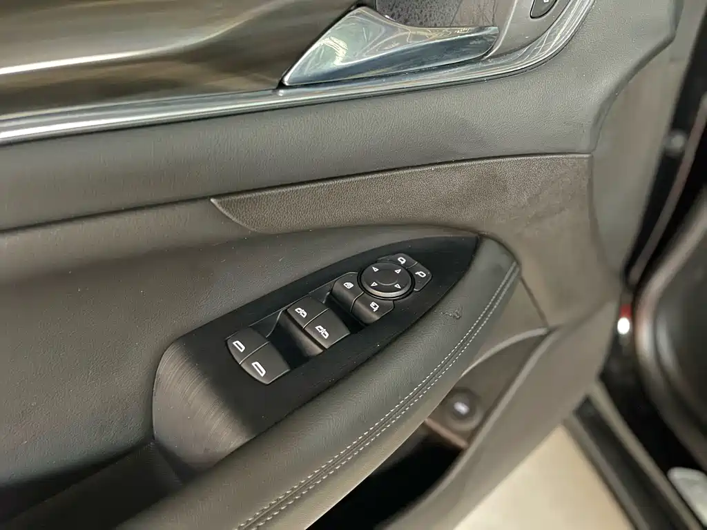 Buick LaCrosse — миниатюра 16