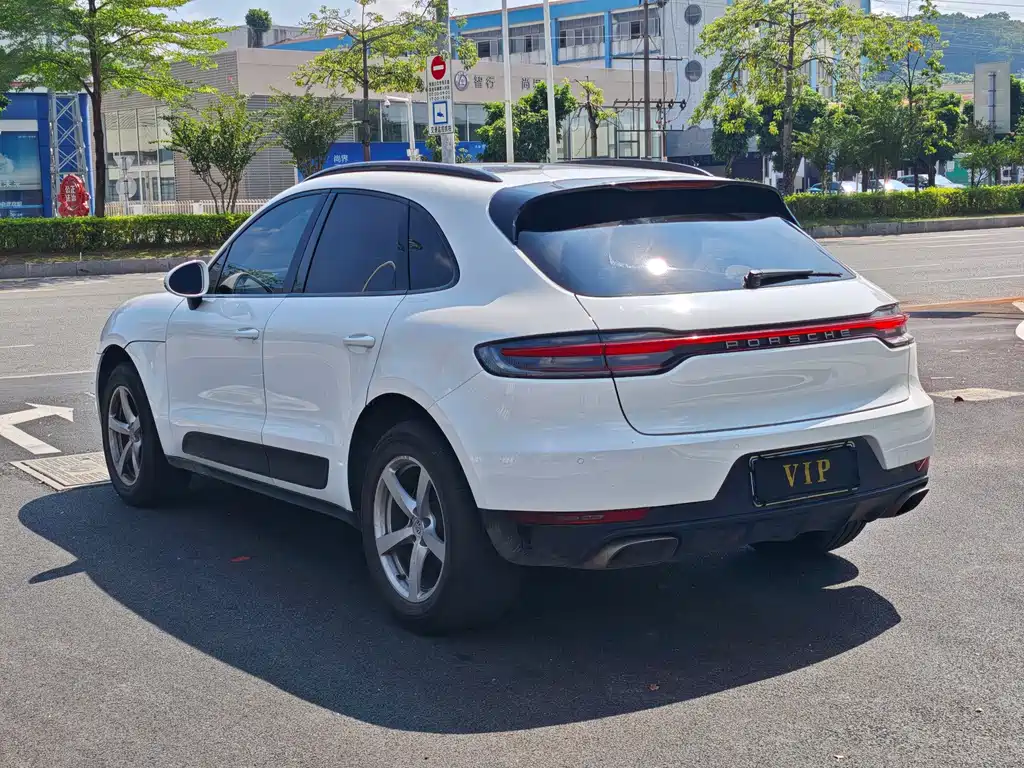 Porsche Macan — миниатюра 14
