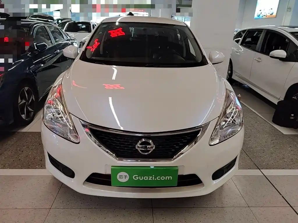 Nissan Tiida — миниатюра 3