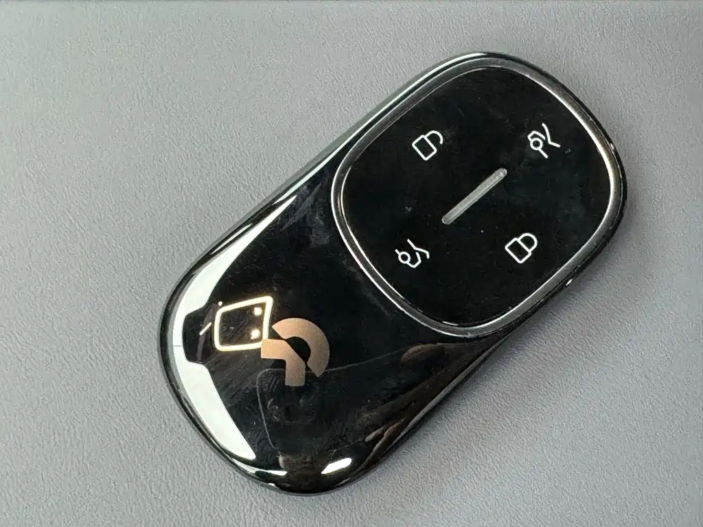 NIO ES8 — миниатюра 14