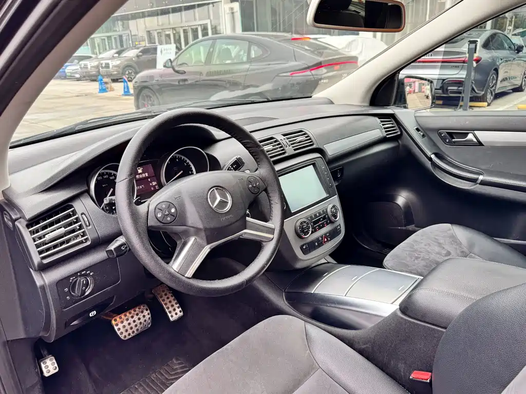 Mercedes-Benz R 2014 R 320 4MATIC
