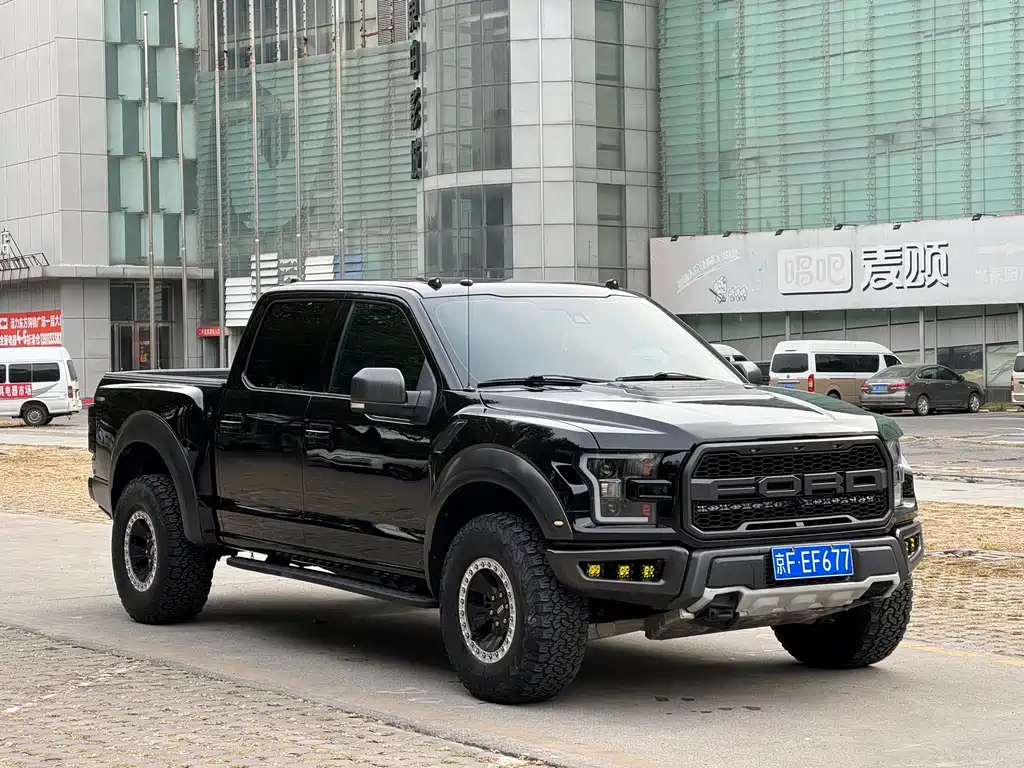 Ford F-150 Raptor — миниатюра 3