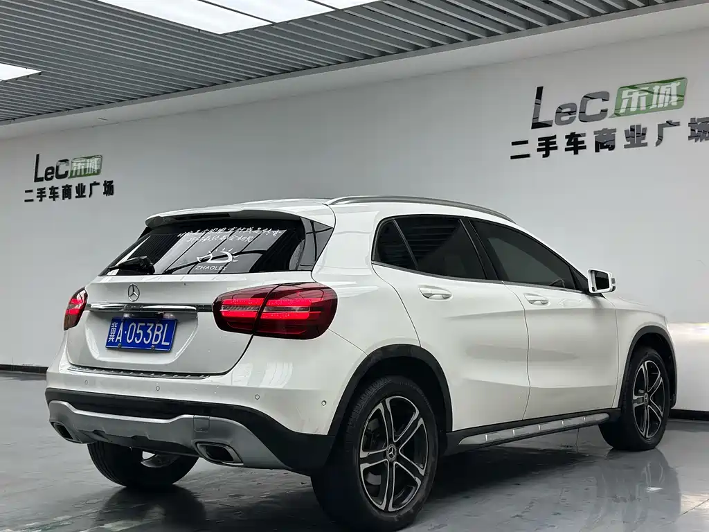 Mercedes-Benz GLA — миниатюра 6
