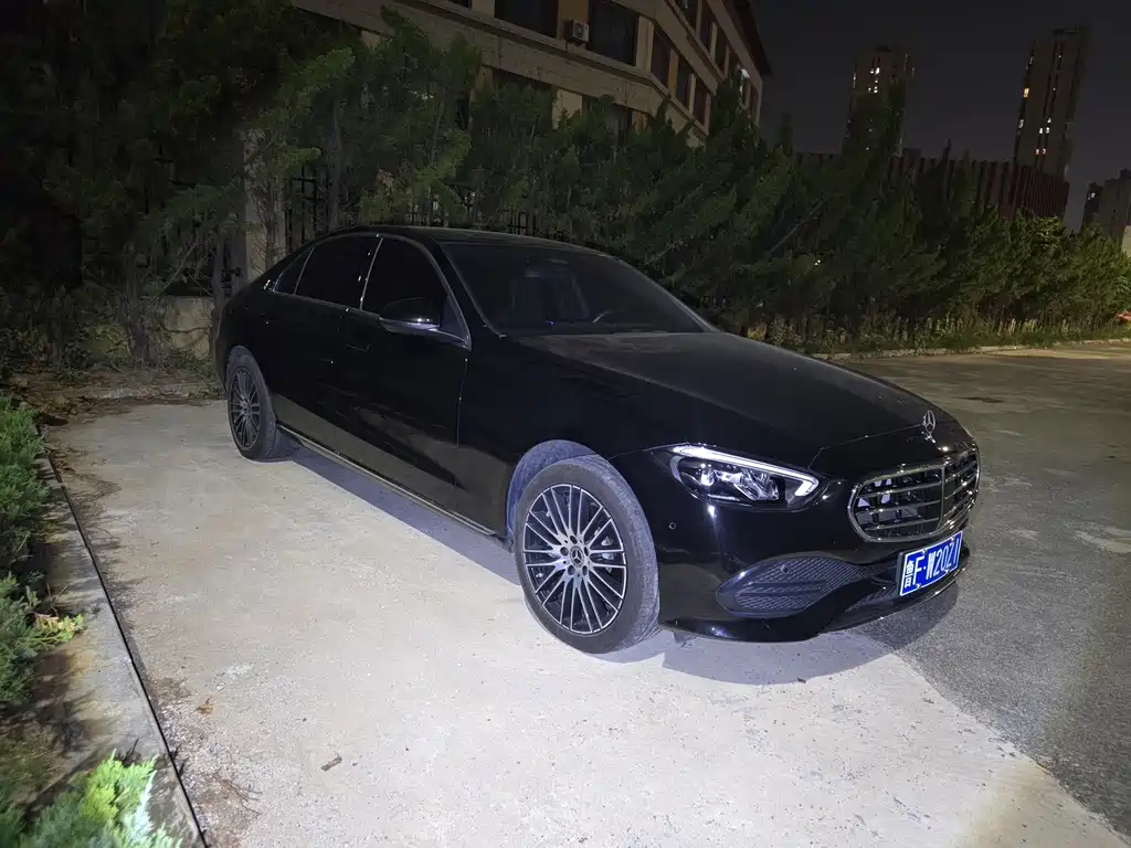 Mercedes-Benz C-Class — миниатюра 2