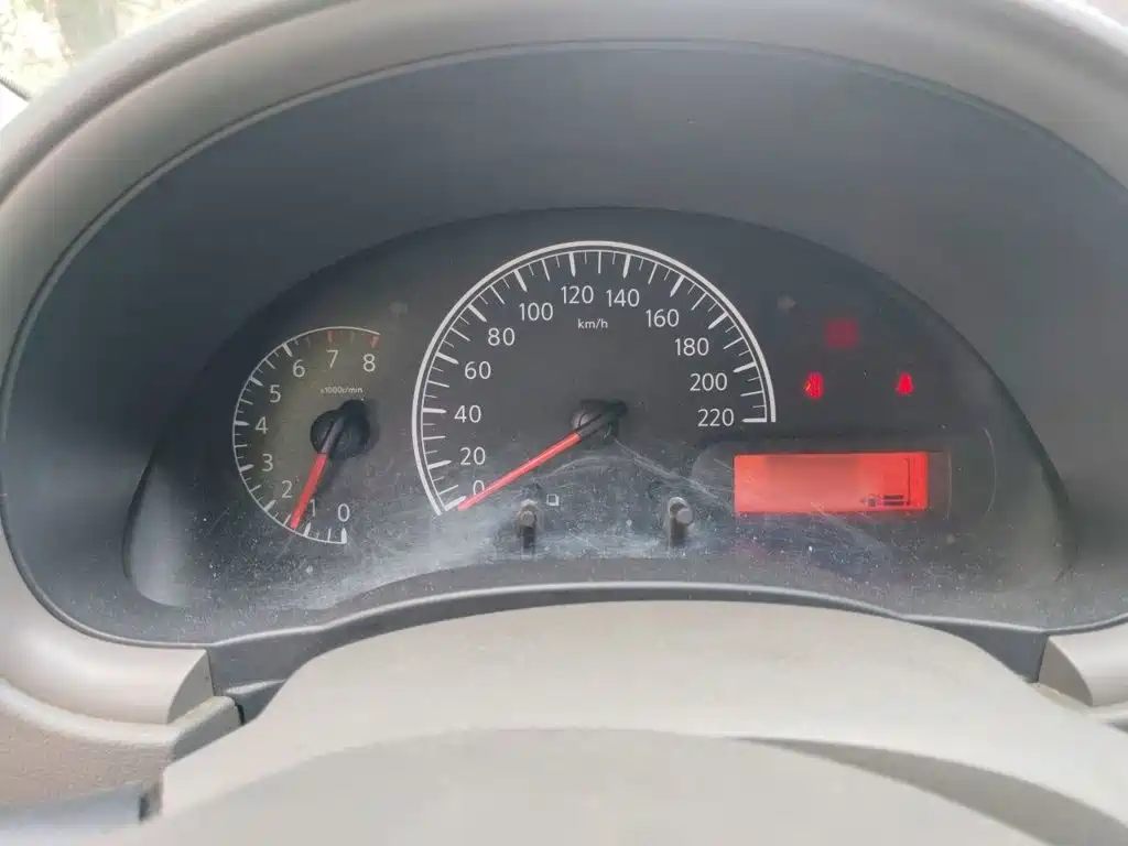Nissan Sunny — миниатюра 4