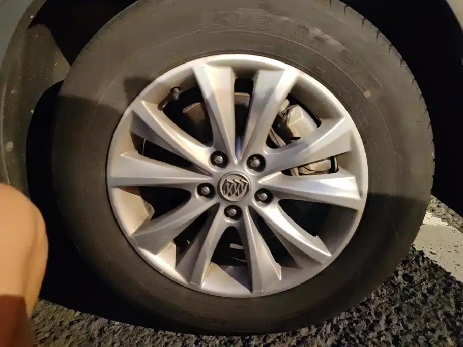 Buick Envision Plus — миниатюра 6