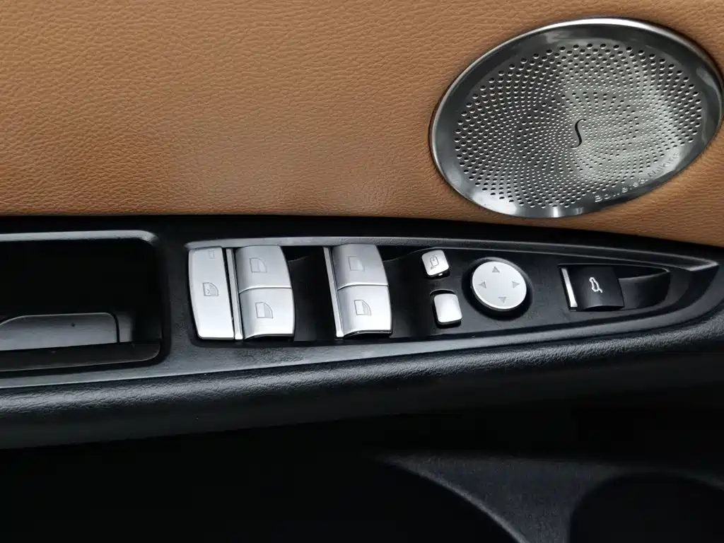 BMW X6 — миниатюра 9